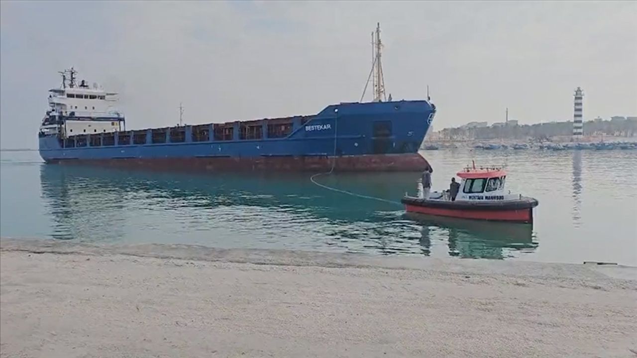 Türkiye'nin Yardım Gemisi Mısır'a Ulaştı