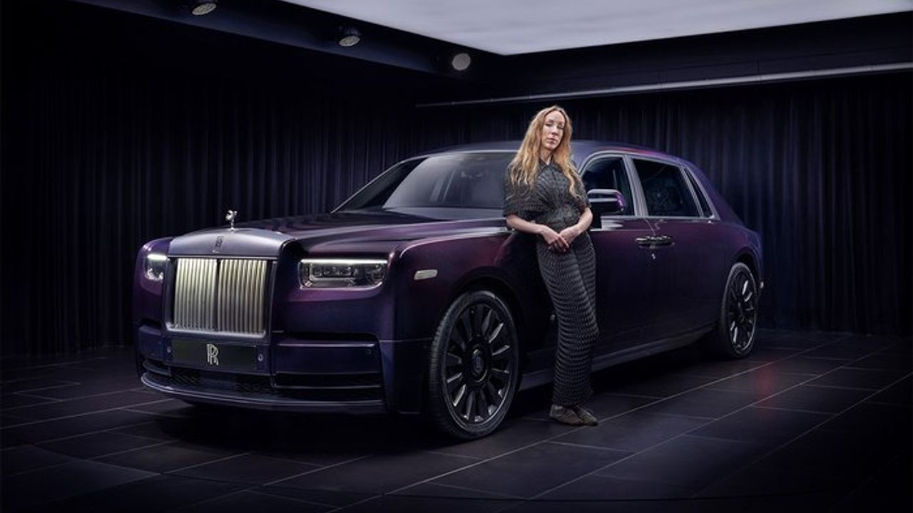 Rolls-Royce ve Iris Van Herpen Haute Couture Phantom Syntopia için Birleşti