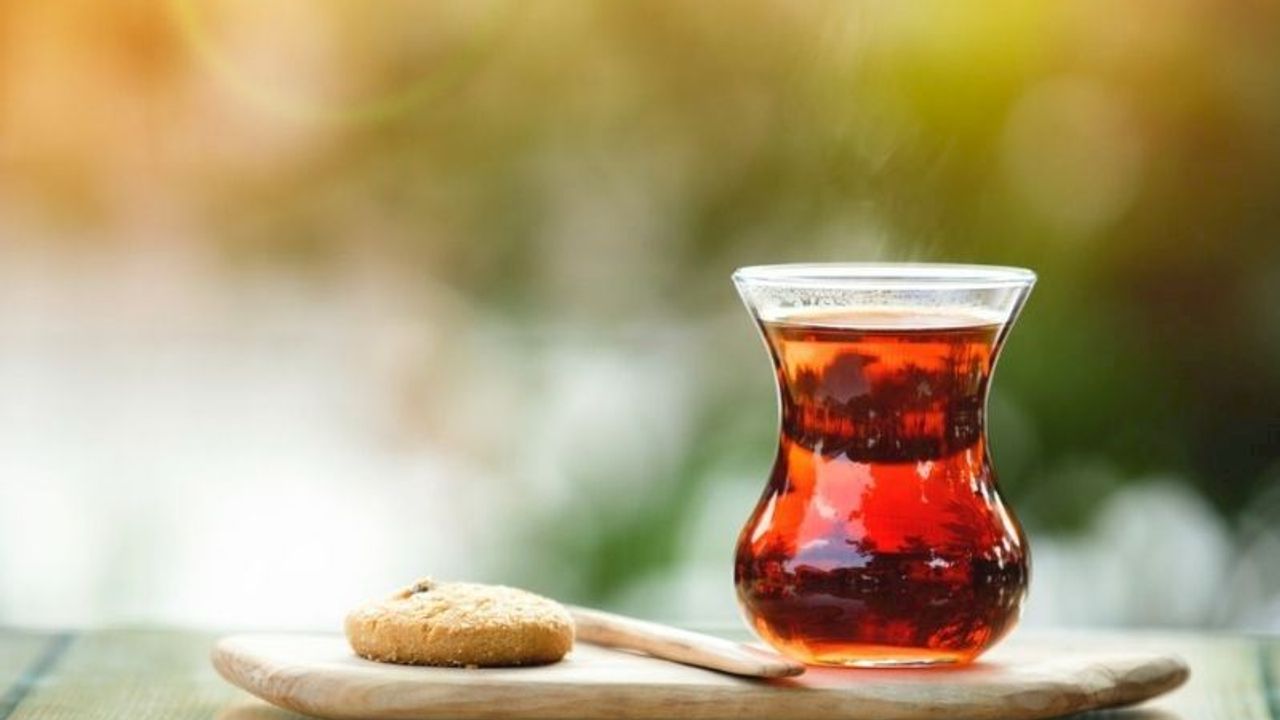Çay Demlemenin Yüzde 88'i İnsanları Mutlu Ediyor