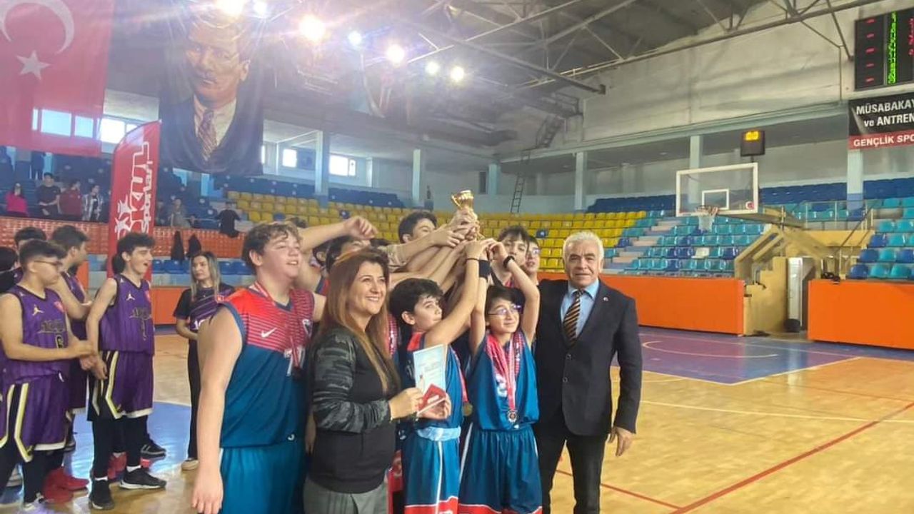 Gazi Koleji Basketbol'da iddialı yarıştı