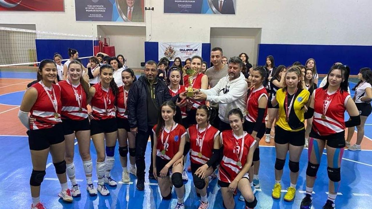 Şampiyon Kırıkkale Spor Lisesi
