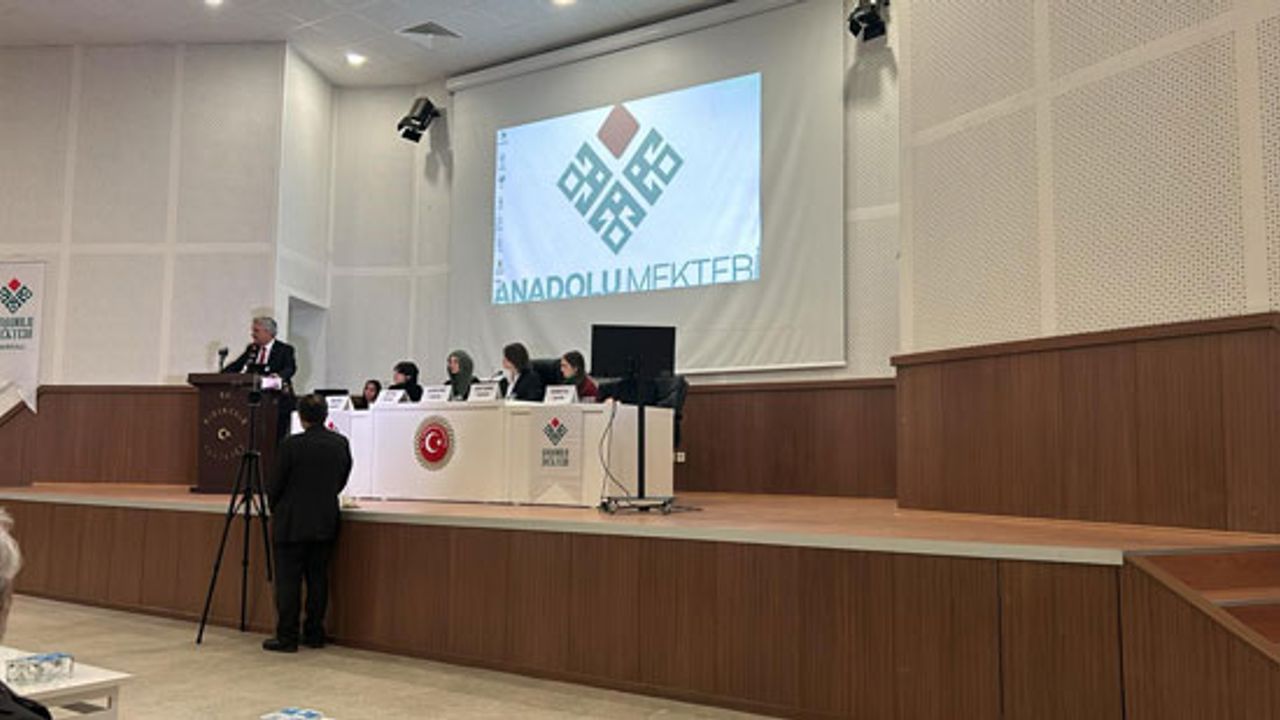 Rektör Prof. Dr. Ersan Aslan, "Bozkırın Bilgesi Cengiz Aytmatov" Konulu Panele Katıldı