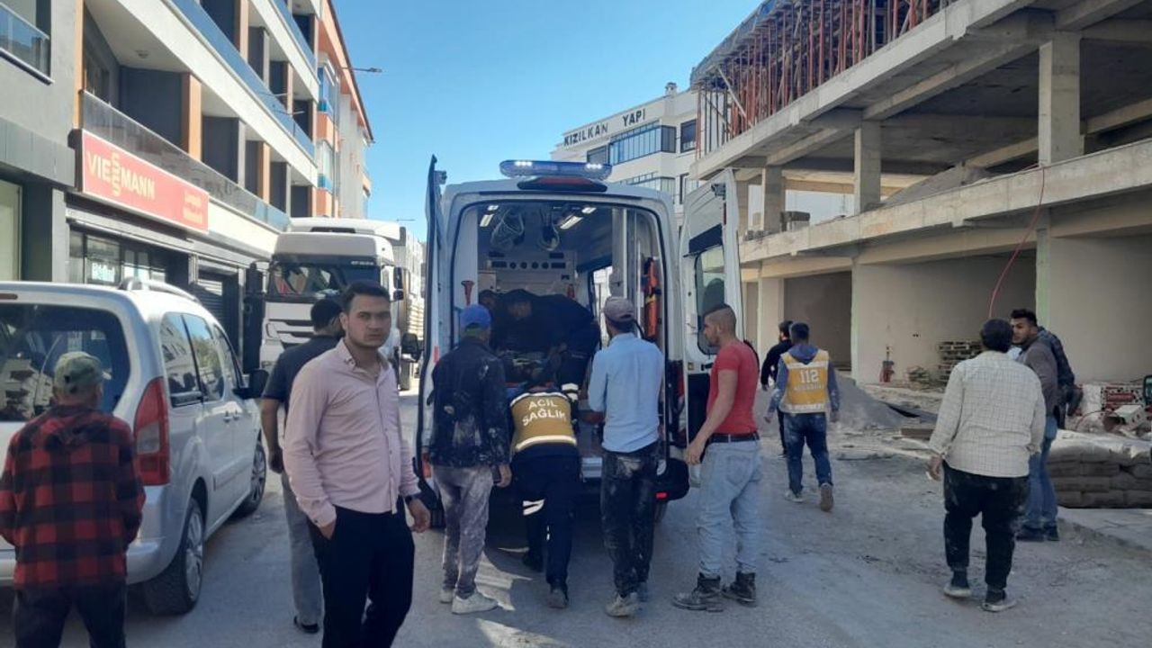 İnşaatta Yüksekten Düşen İşçi Yaralandı