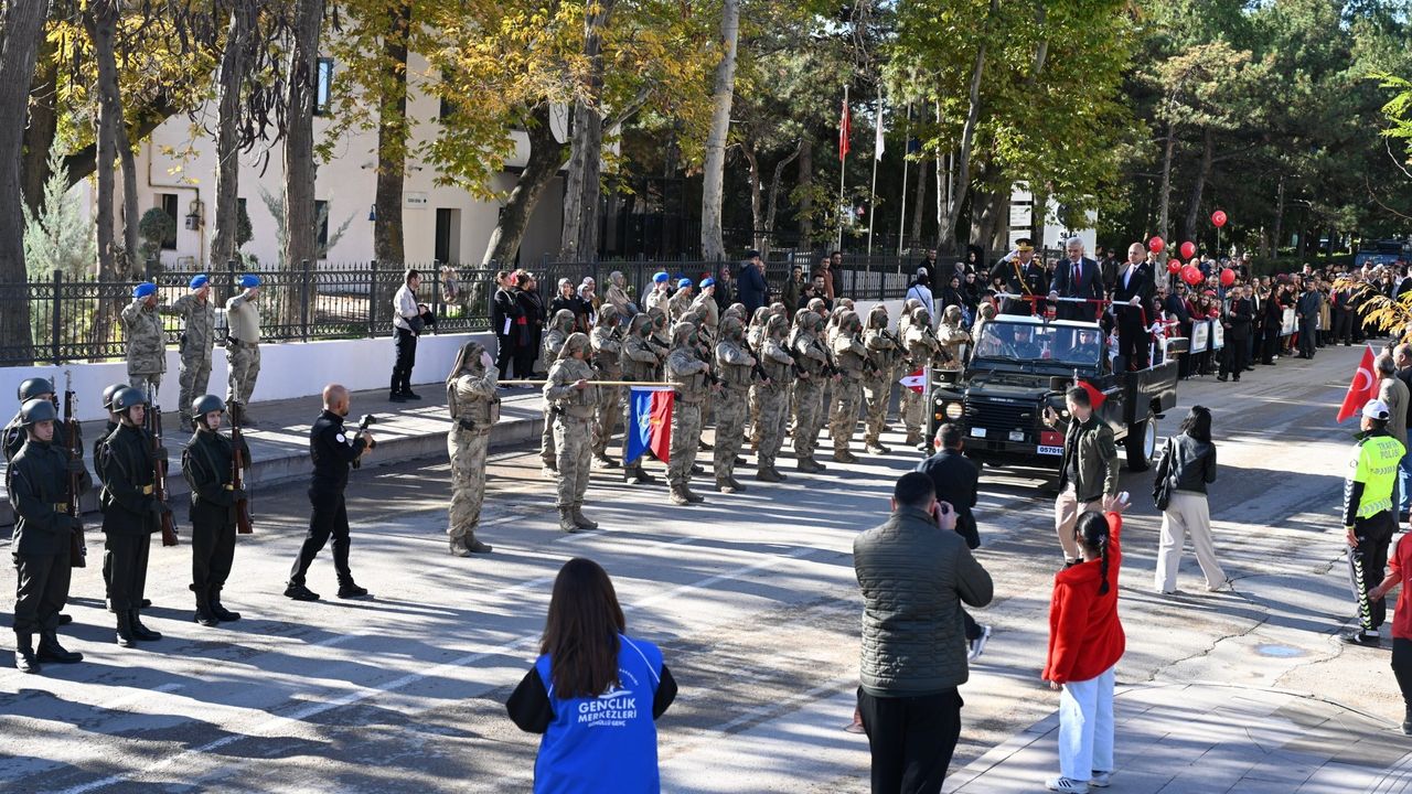 Kırıkkale’de Cumhuriyetin 102. Yılı Coşkuyla Kutlandı