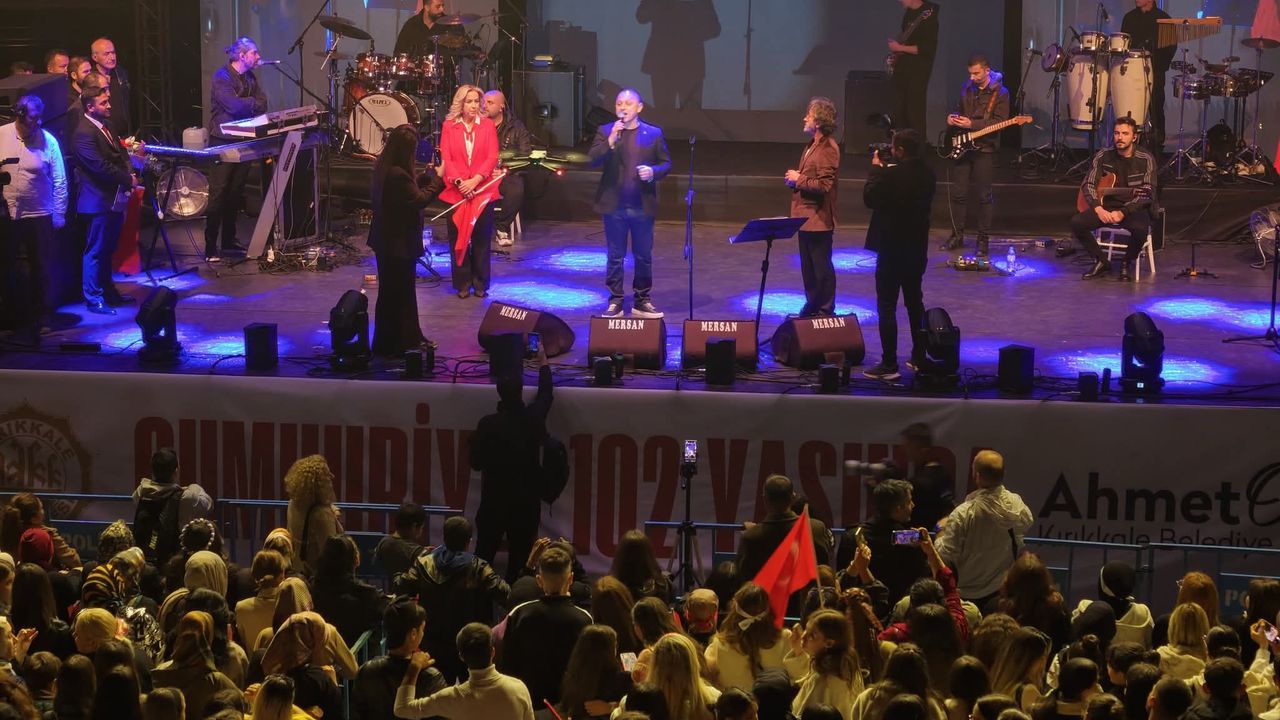 Fettah Can konserine yoğun ilgi