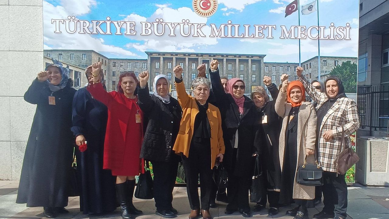 İYİ Partili Kadınlar Meclis’te Bir Araya Geldi