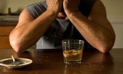 Sigara ve alkol tüketimi osteoporoz riskini artırıyor