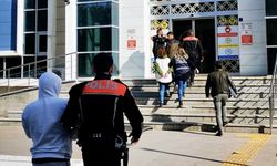 Kırşehir'de sarraftan 11 alyans çalan 3 şüpheli tutuklandı