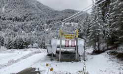 Yıldıztepe Kayak Merkezi'ne mevsimin ilk karı yağdı