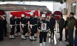 Polis memuru gözyaşları ile uğurlandı