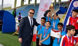 Okul Sporları Atletizm Müsabakalarında Ödüller Dağıtıldı