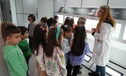 Öğrenciler,Gezeravcı'yı Kırıkkale Bilim Merkezine Davet Etti
