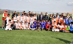 Kırıkkale'de Küçük Erkekler Futbol Turnuvası Ödül Töreni