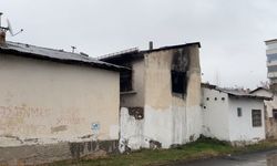 Alevlere Teslim Olan Ev Kullanılamaz Hale Geldi