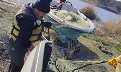 Kaçak balık ağları yakalandı