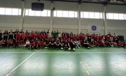 Bayraktepe İlkokulu Öğrencileri KKÜ'de Spor Yaptı