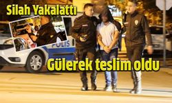 Kelepçe Takılınca Gülerek Polis Aracına Gitti