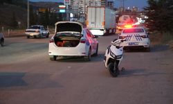 Ehliyetsiz Motosiklet Sürücüsüne Kamyonet Çarptı: 2 Yaralı