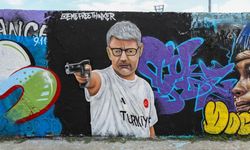 Yusuf Dikeç'in İkonik Pozu Grafitiye Dönüştü