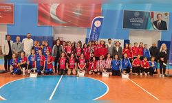 Yıldız Kızlar Futsal Turnuvası Coşkuyla Sona Erdi