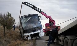 Kırıkkale'de Otobüs Yan Yattı: 30 Kişi Yara Almadan Kurtuldu