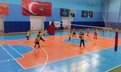 Kırıkkale’de Genç Kızlar Voleybol Müsabakaları Başladı