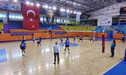 Kulüpler Arası Genç Kızlar Voleybol Müsabakaları Başladı