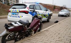 Kırıkkale'de Otomobil İle Motosiklet Çarpıştı: 2 Yaralı