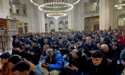 Nur Camii'nde Berat Kandili Dualarla İdrak Edildi