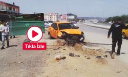 Ticari Taksinin Kaza Anı Kamerada: 2 Yaralı