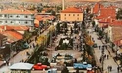 Hüseyin Kahya Parkı ve Çarşı Camii’den Bir Kare