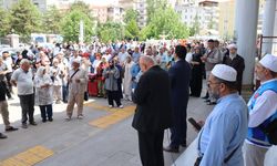 Kırıkkale’den 2. Hac Kafilesi Dualarla Uğurlandı