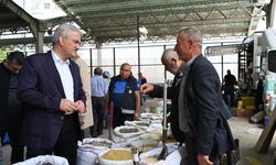 Vali Mehmet Makas’tan Cumartesi Pazarı’na Ziyaret