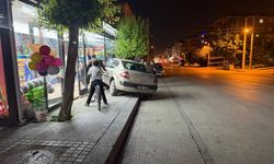 Kontrolden Çıkan Otomobil Markete Daldı