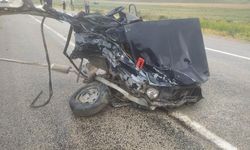 Karşı Yönlerde Seyreden Tırla Otomobil Çarpıştı: 1 Ölü