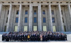 TBMM Başkanı Kurtulmuş, 81 İl ve 10 Ülkeden Gelen Gençleri Meclis'te Ağırladı