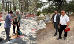 Hacılar Mezarlığında Bayram Öncesi Temizlik ve İnceleme
