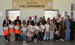 Şampiyon Öğrencilerden Millî Eğitim Müdürü’ne Ziyaret