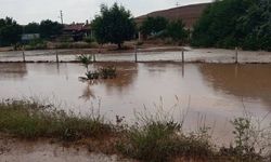 Karaahmetli’de Sağanak Zor Anlar Yaşattı