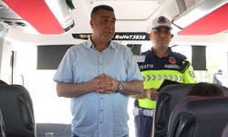 Otobüste Yolcu Gibi Bindi, Şoförü Denetledi