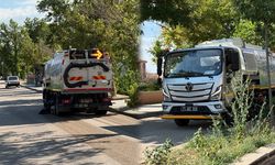 Hacılar’da Atatürk Bulvarı “Süpürgeç” ile Temizleniyor