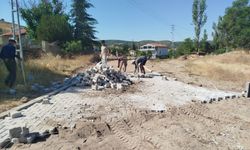 Köylerde Altyapı ve Yol Çalışmaları Aralıksız Sürüyor