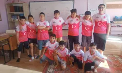Ahılı Köyü Çocukları Filistin İçin Dua Etti
