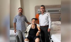 Metehan Cebeci’ye Hastanede Moral Ziyareti