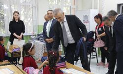 Kırıkkale’de Miniklere Çanta ve Defter Hediyesi