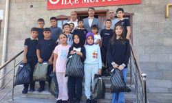 Keskin’de İmam Hatip Lisesi Öğrencilerine Kırtasiye Desteği