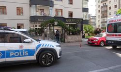 Evinde Tabancayla Vurulmuş Halde Bulundu