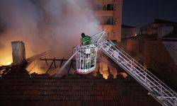 Kırıkkale’de Apartman Çatısında Korkutan Yangın
