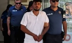 Kavga Etti, Tutuklandı, Gazeteciye Öpücük Attı