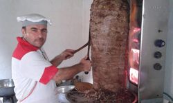 Döner ustası evinde asılı bulundu